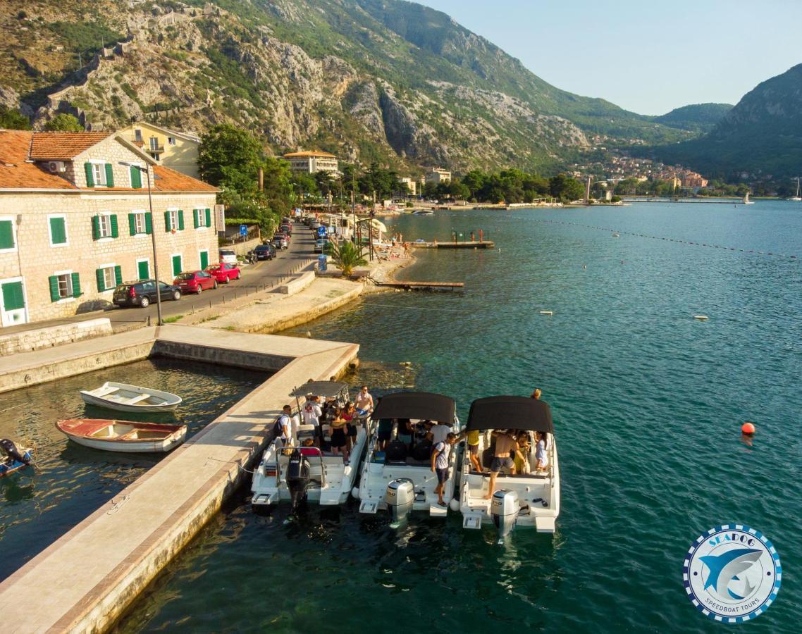 Montenegro Hostel 4U Kotor Bagian luar foto