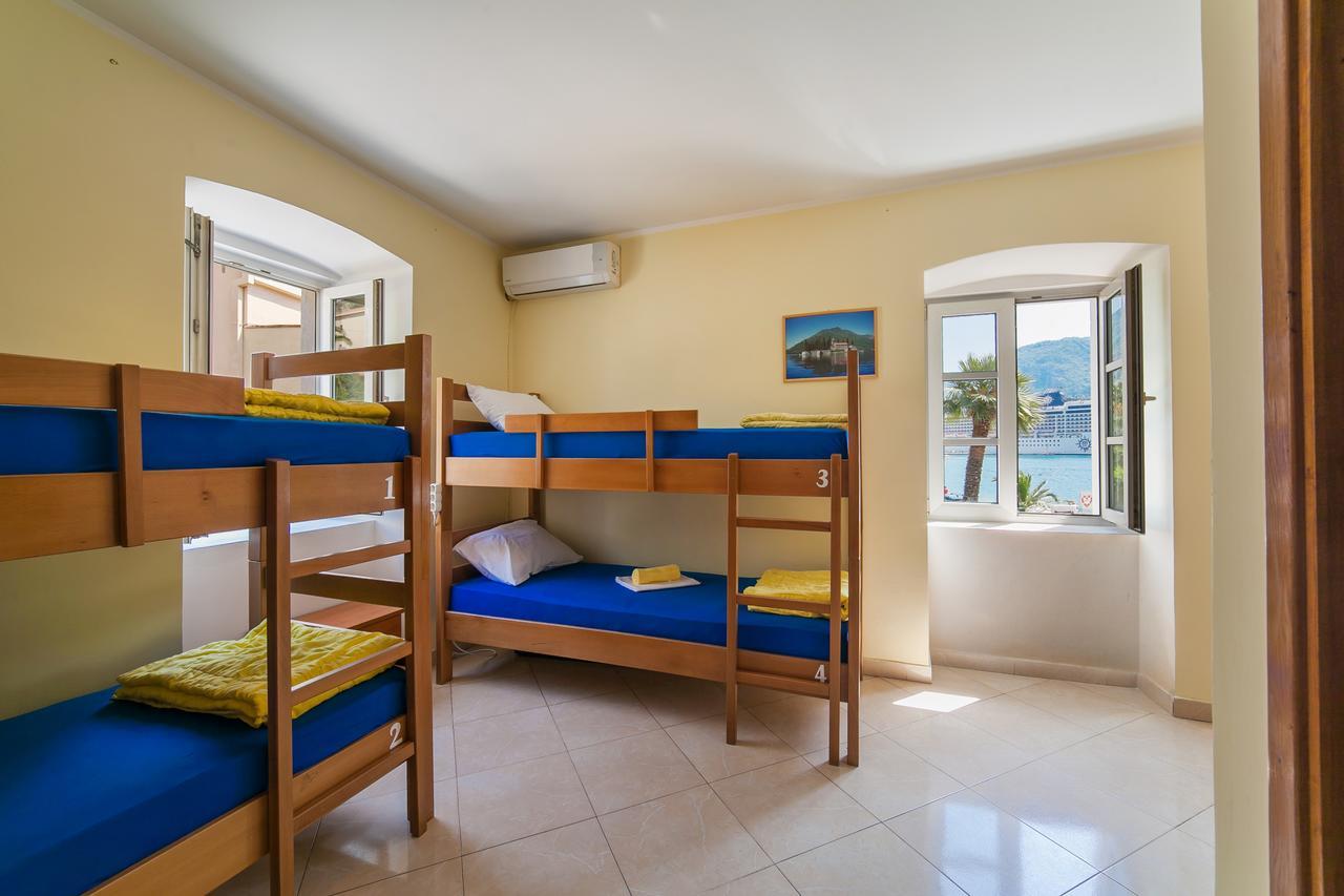 Montenegro Hostel 4U Kotor Bagian luar foto