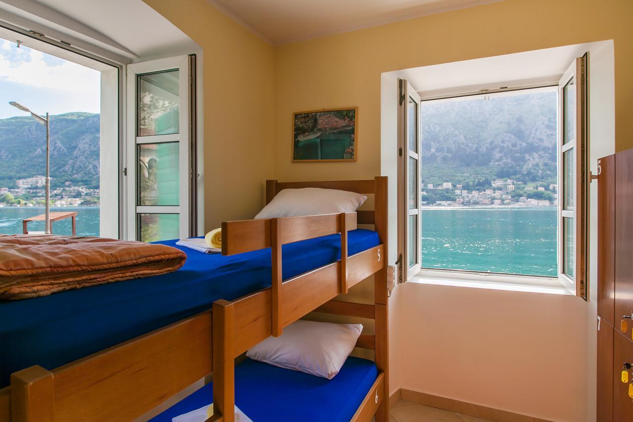 Montenegro Hostel 4U Kotor Bagian luar foto